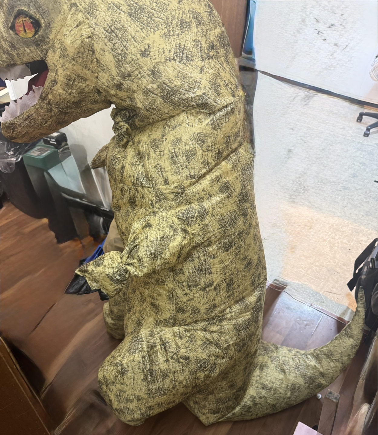 Morph Giant T-Rex Inflatable Costume - One Size - photo 3