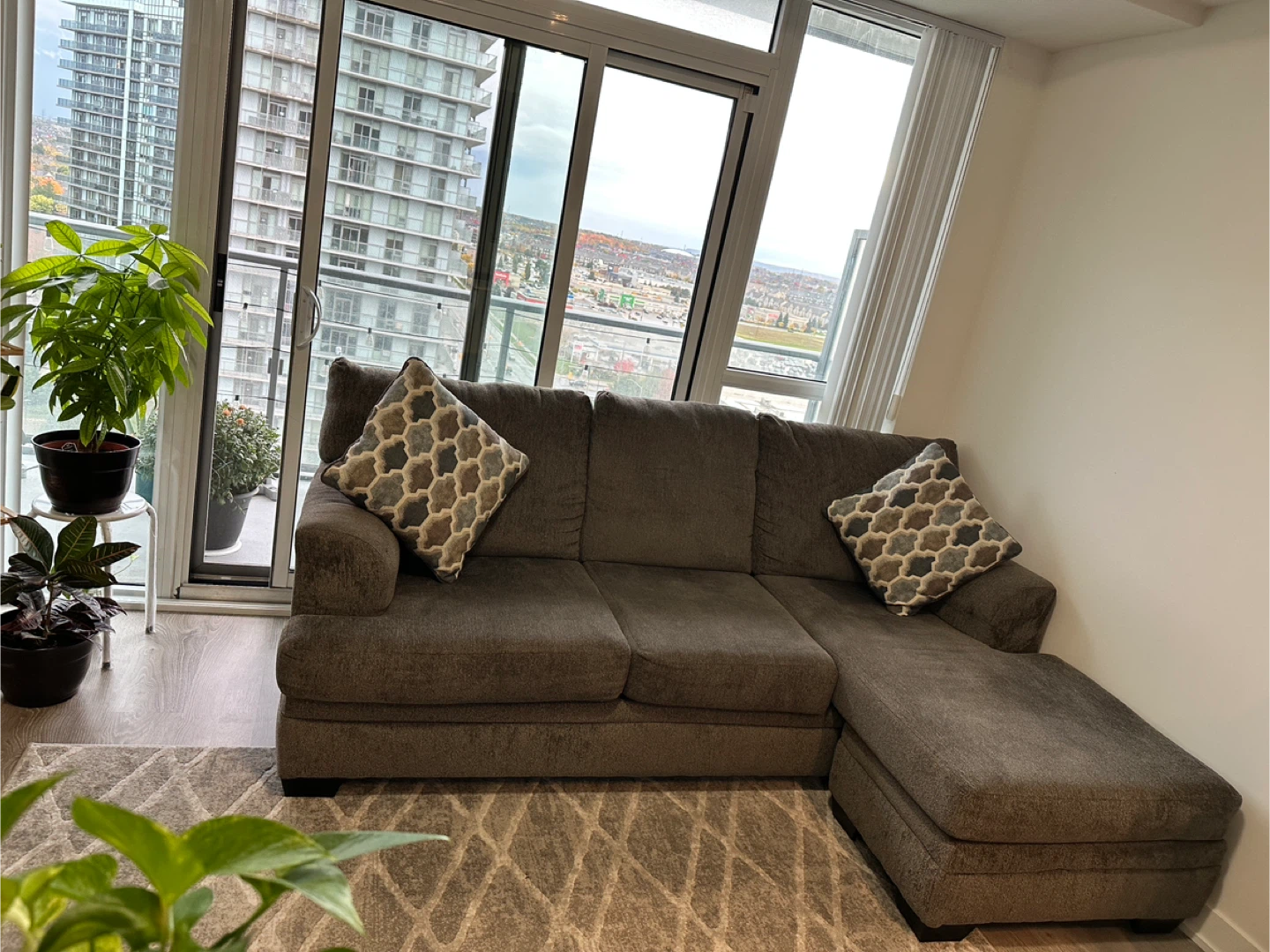 Grey Sectional Sofa with lounge Chaise for a Great Deal! - photo 3