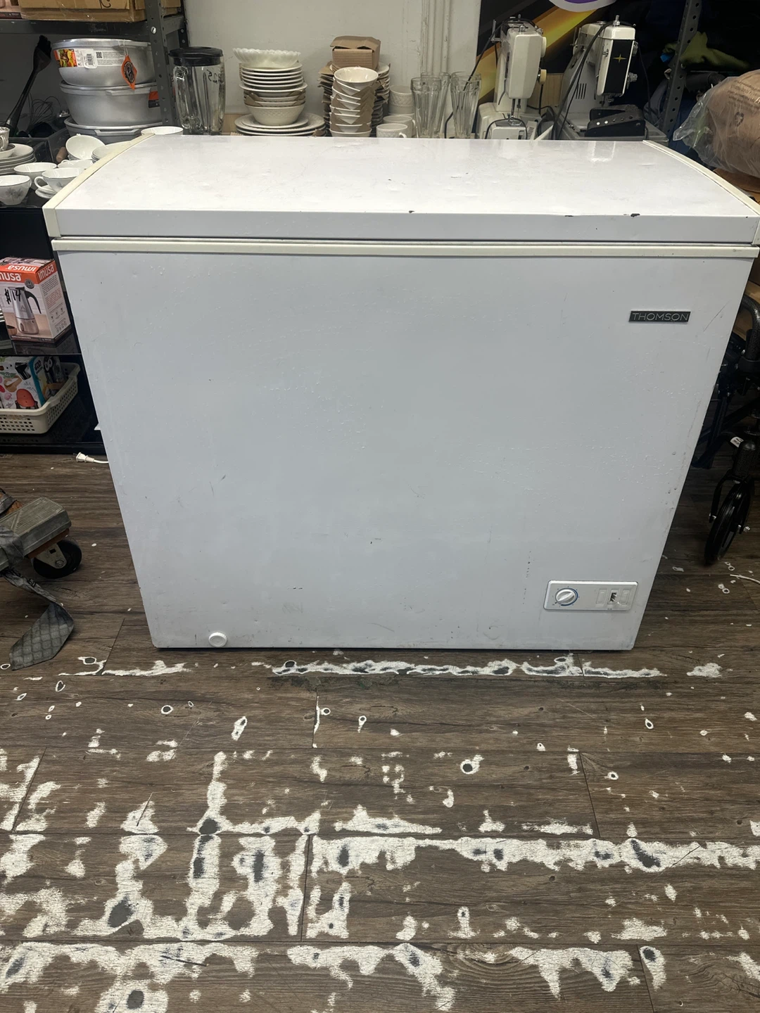 Thomson White Chest Freezer