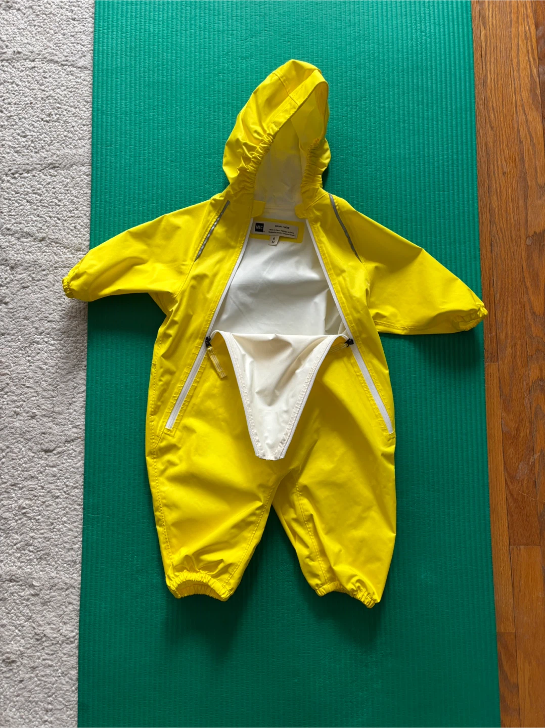 MEC Infant Yellow Rain Suit - Size 6M - photo 2