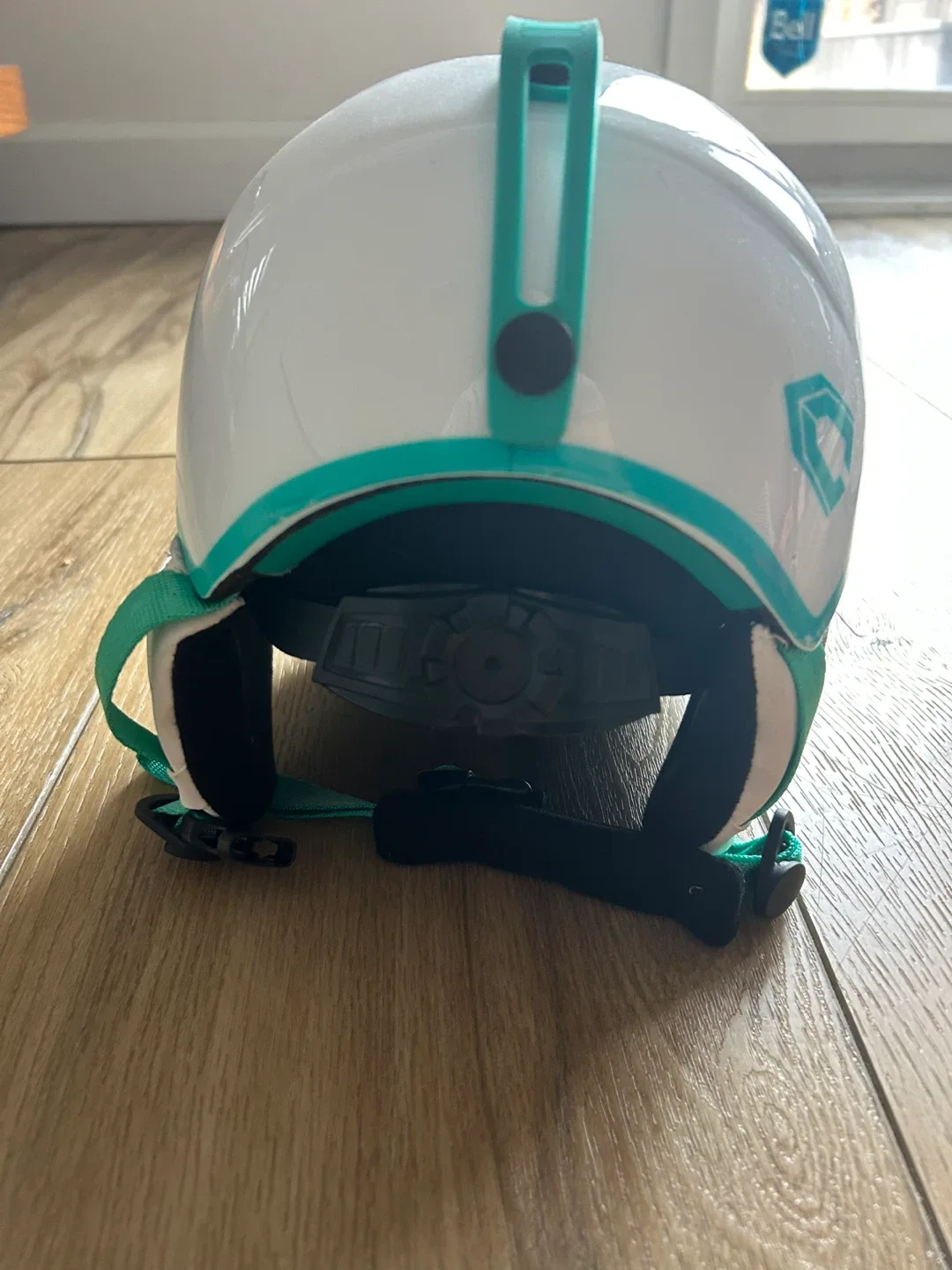 Capix Snow Helmet - White & Teal image indicator(4)