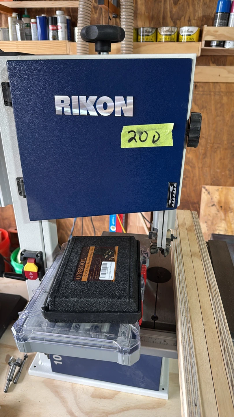 Bench top band saw