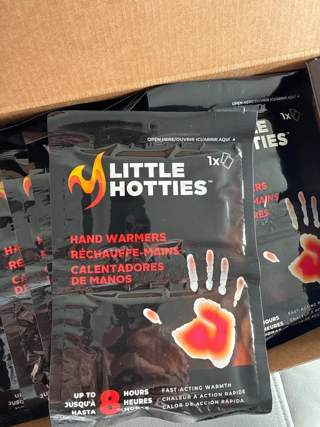 Little Hotties Hand Warmers 40-Pack image indicator(2)