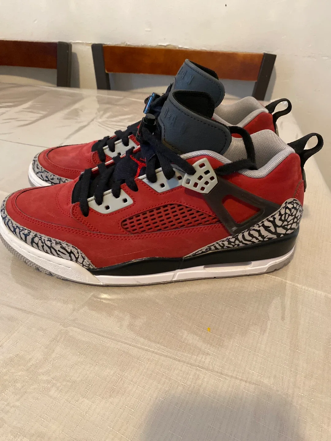 Air Jordan Spizike Red Sneakers image indicator(2)