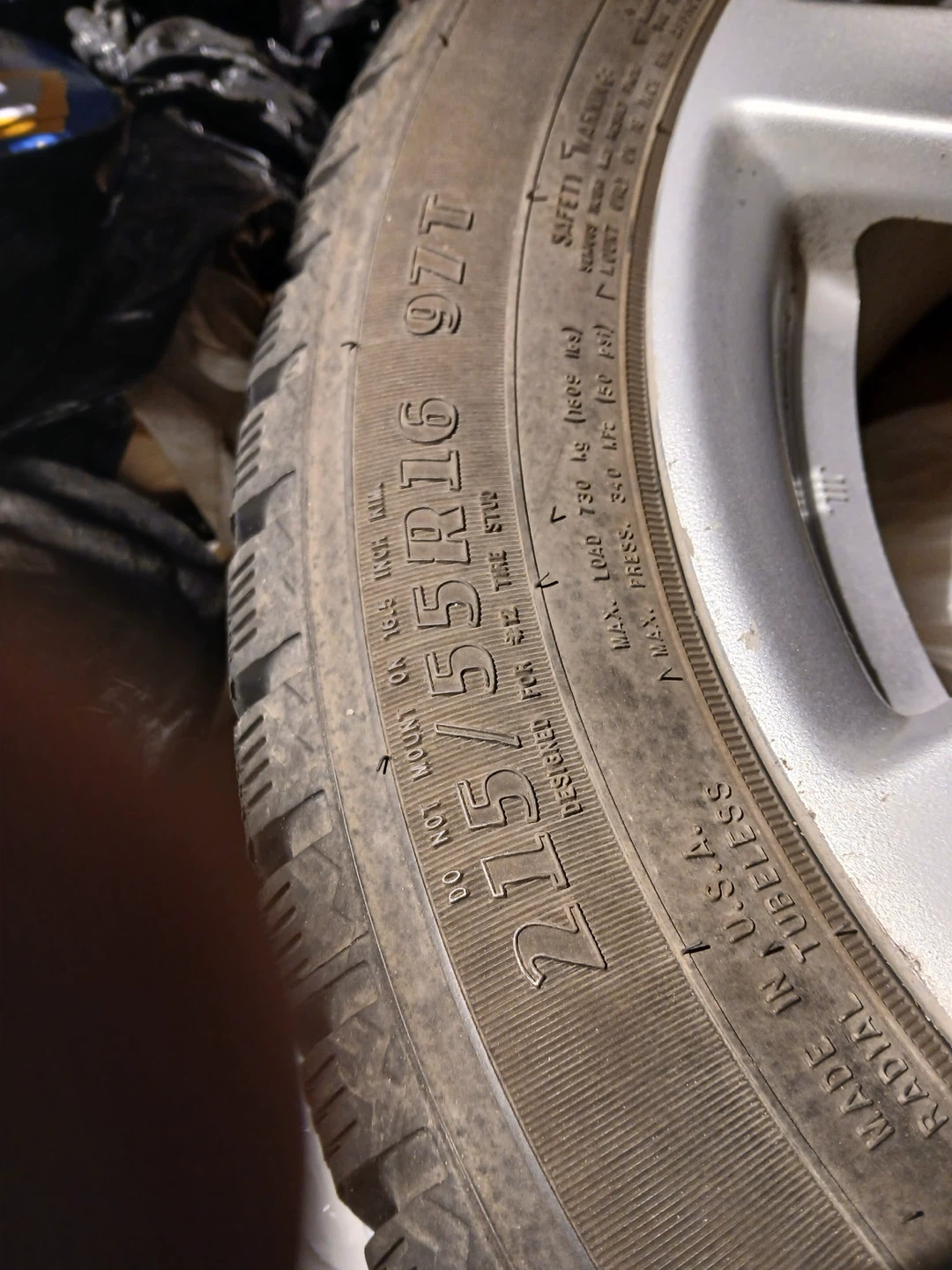 WinterCommand 215/55R16 97T Tires