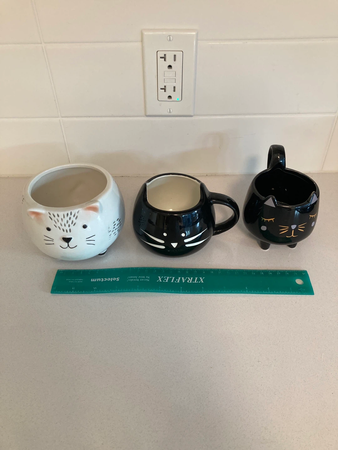 Cat Mug Set - White & Black