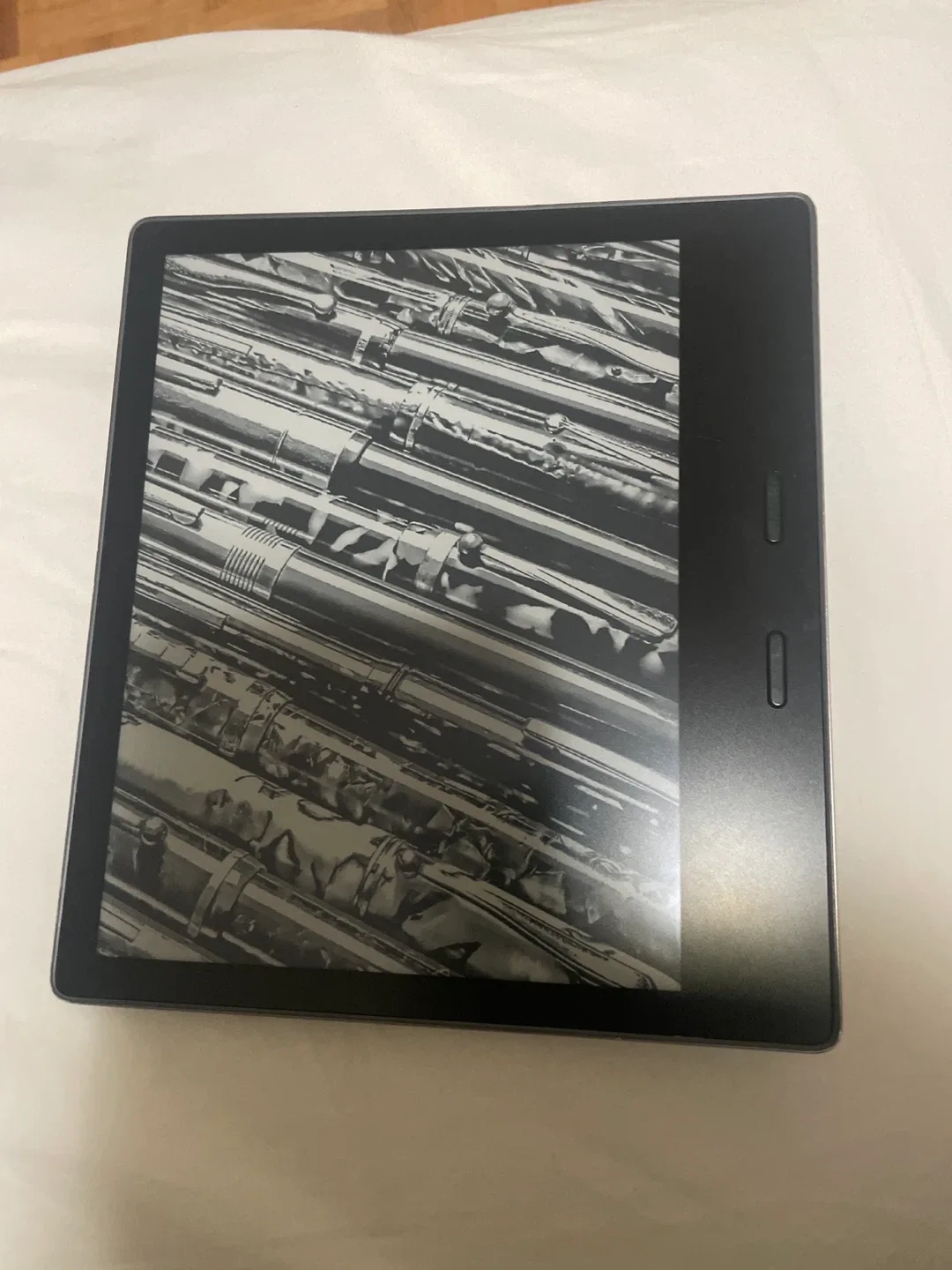 Amazon Kindle Oasis (10th Generation) E-reader