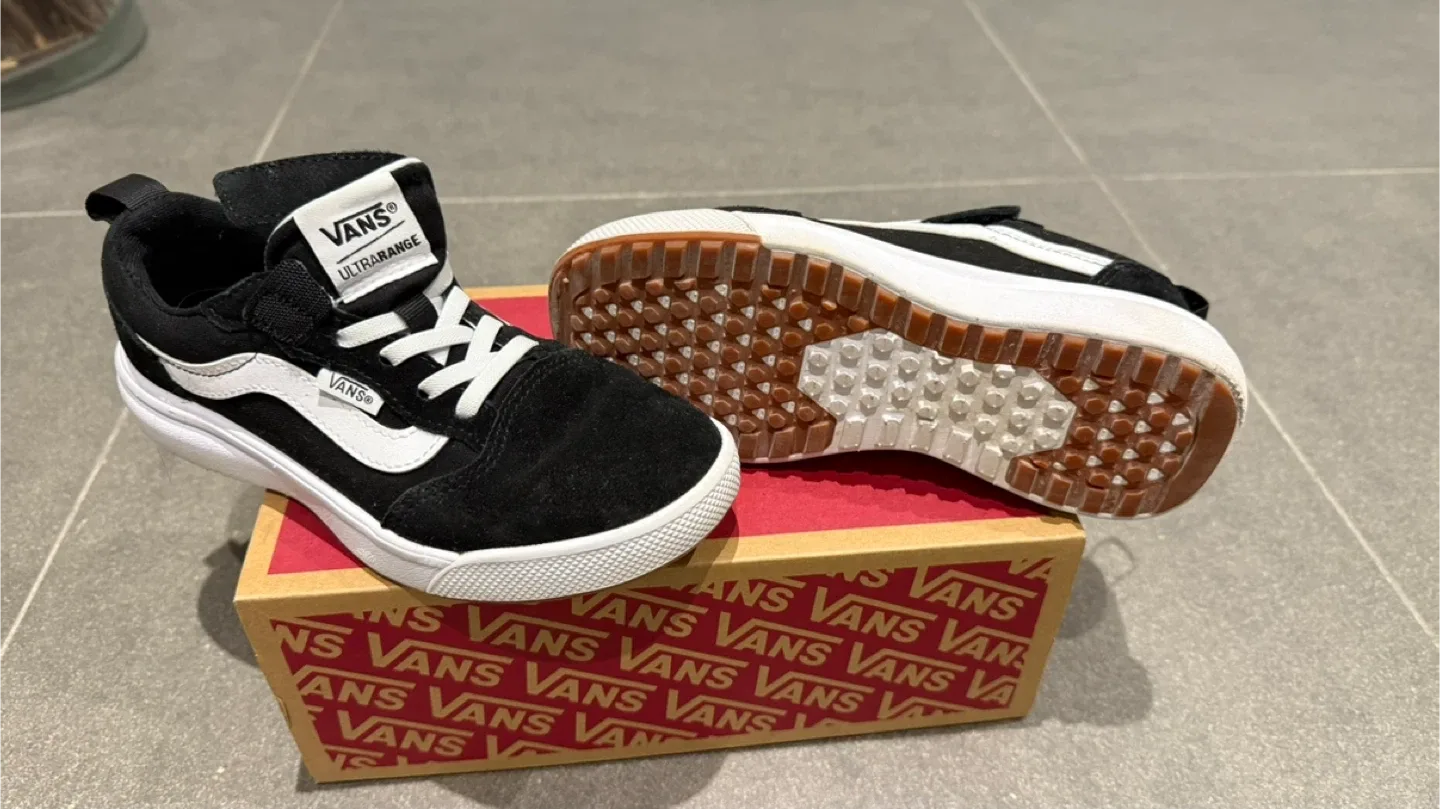 Vans Sneakers/ Vans Ultrarange 66 V Kids Size 2 image indicator(3)