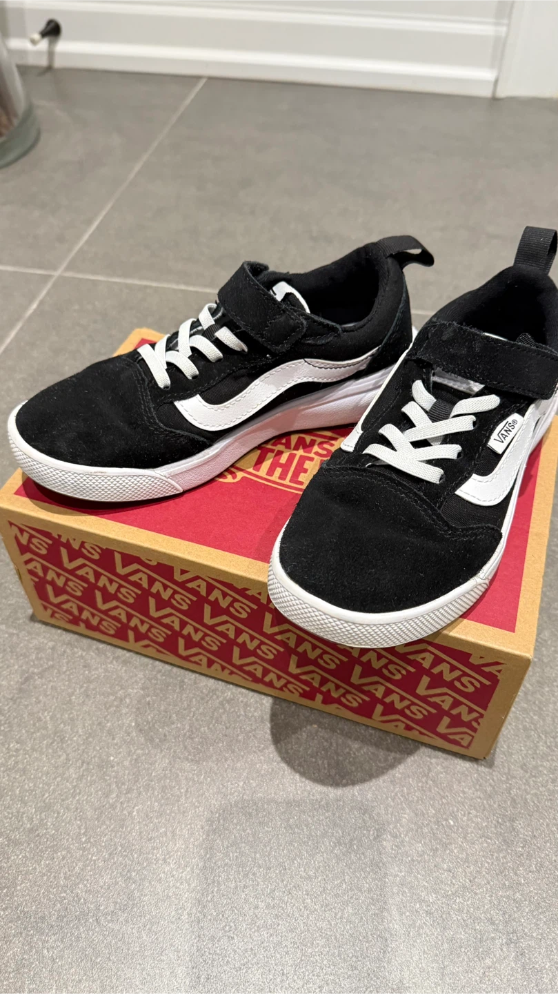 Vans Sneakers/ Vans Ultrarange 66 V Kids Size 2