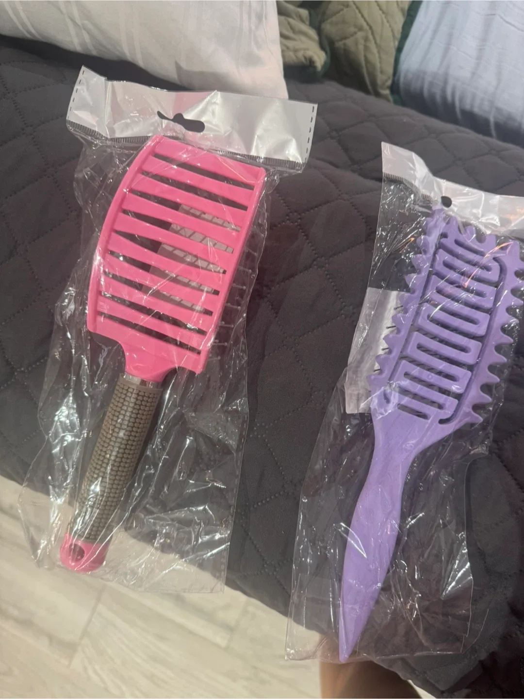 Pink & Purple Detangling Hair Brushes - New image indicator(2)