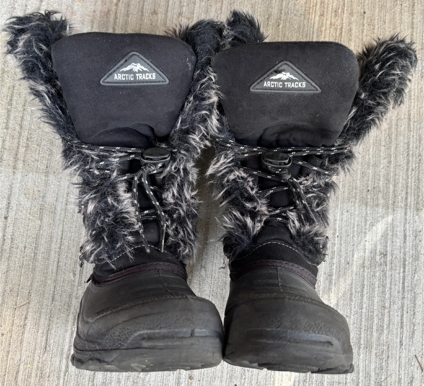 Arctic Tracks Winter Boots - Kids Size 12 image indicator(3)