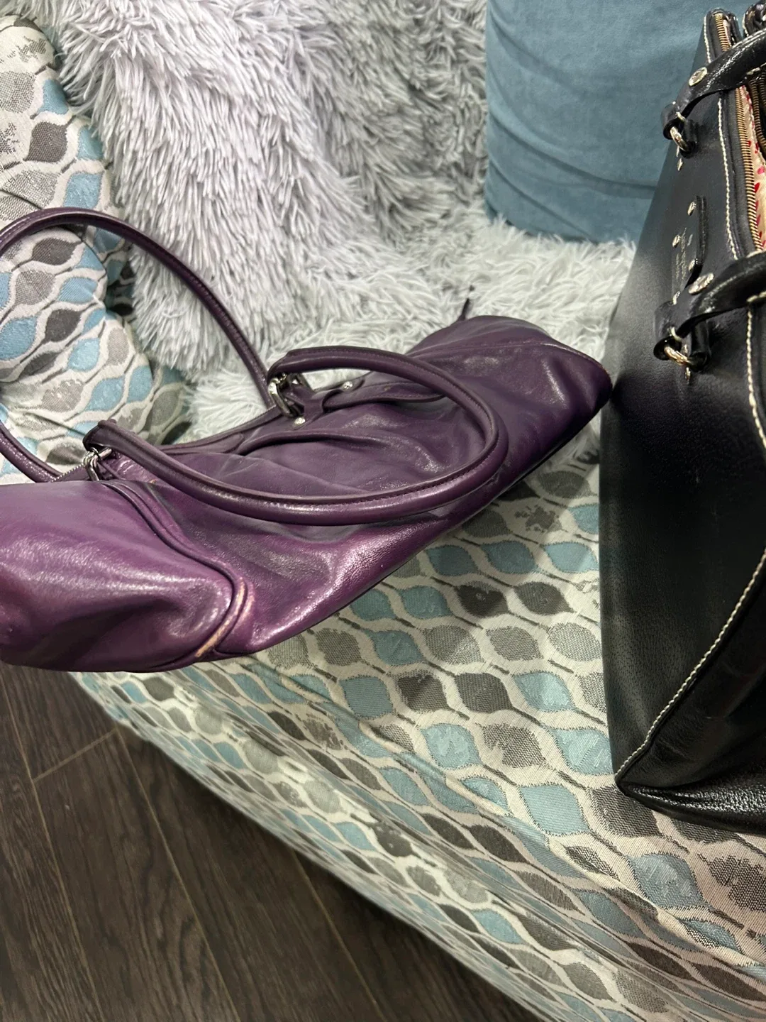 Danier Purple Leather Handbag image indicator(6)