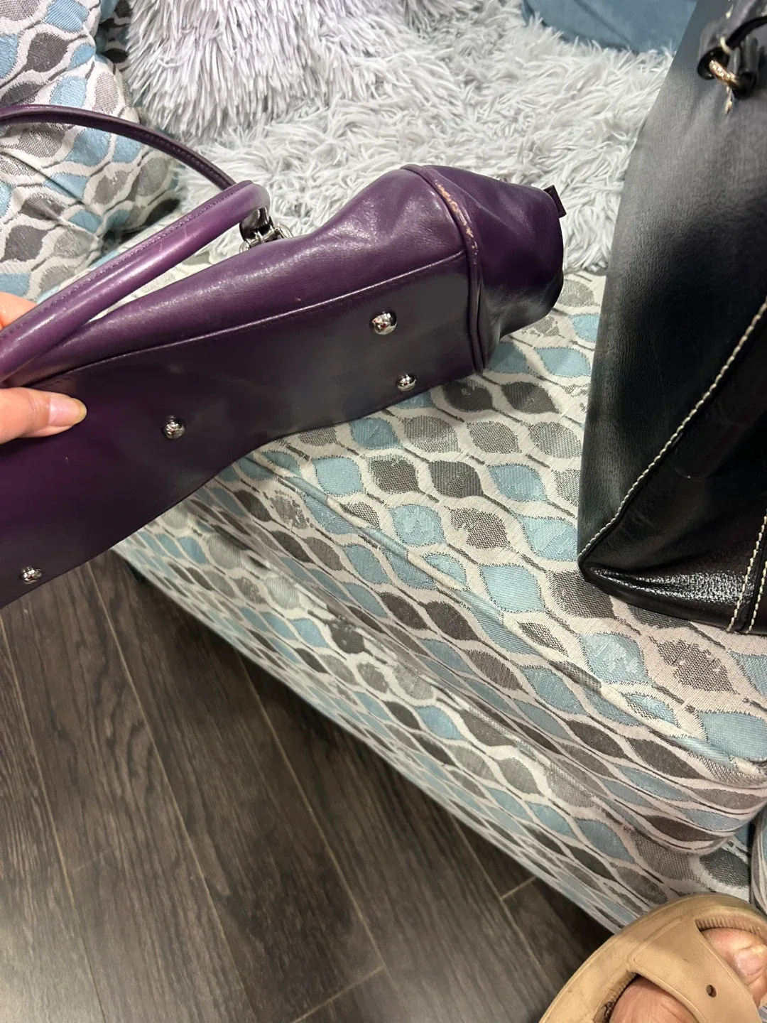 Danier Purple Leather Handbag image indicator(7)