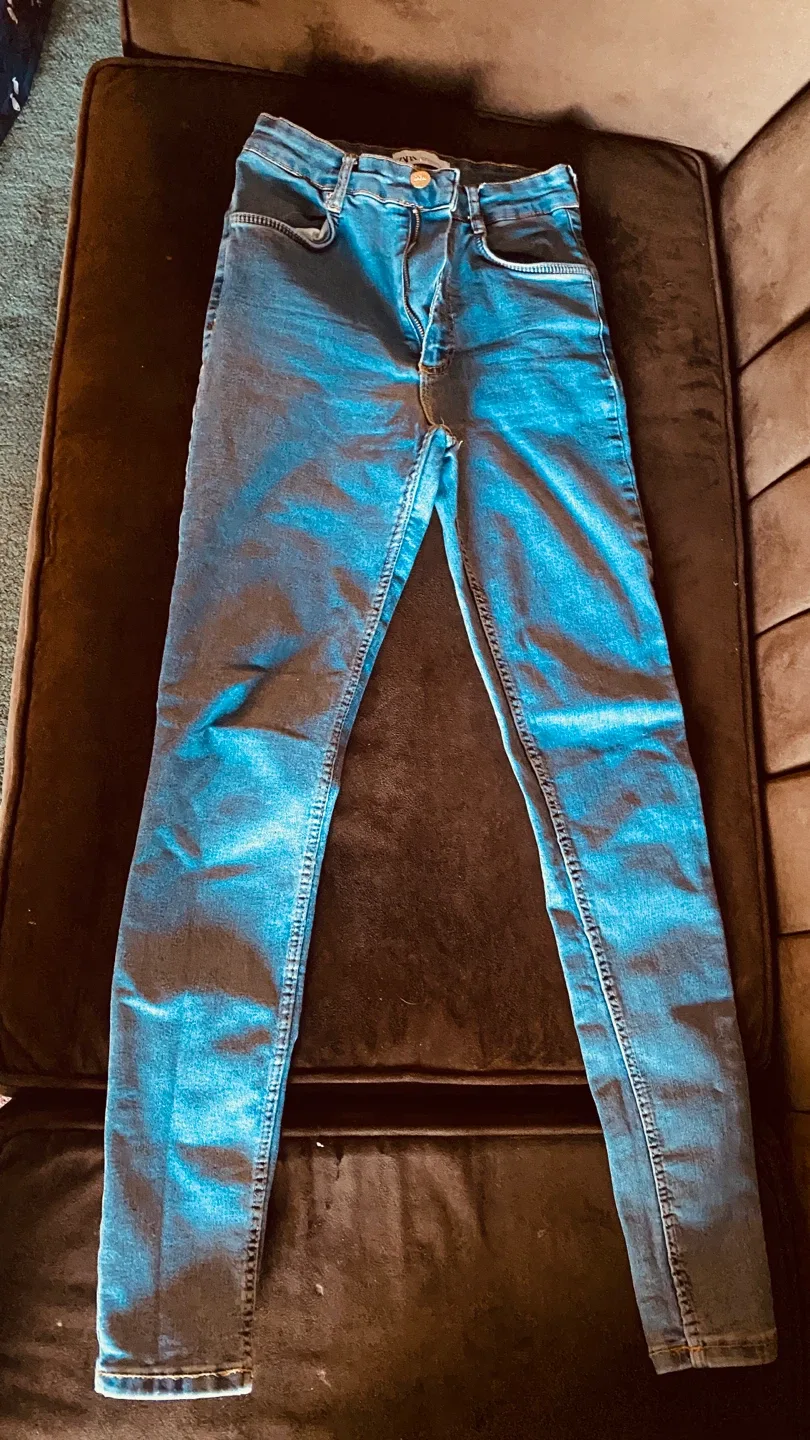 GAP High Rise Vintage Slim Jeans - Size 0/25R image indicator(5)