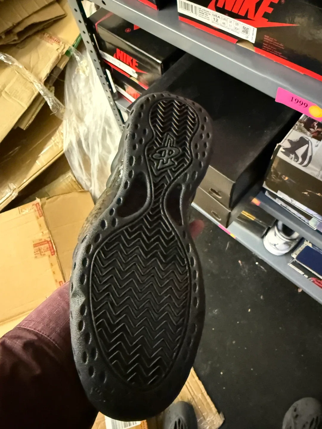 Sneakers and clothing image indicator(4)