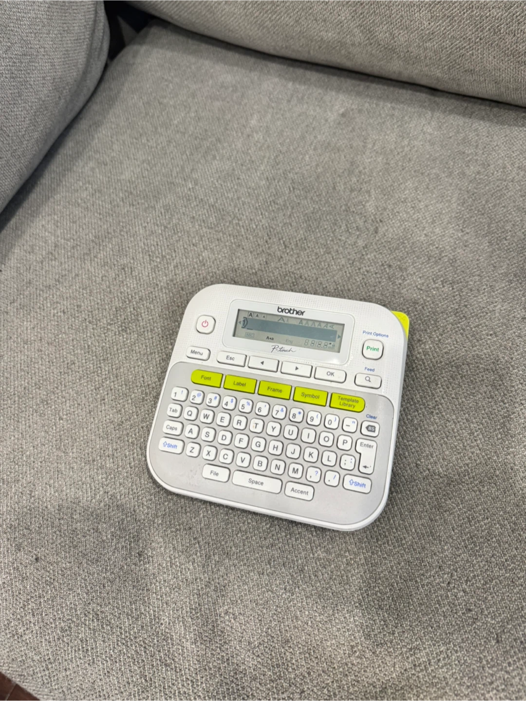 Brother P-Touch PTD210 Label Maker Bundle
