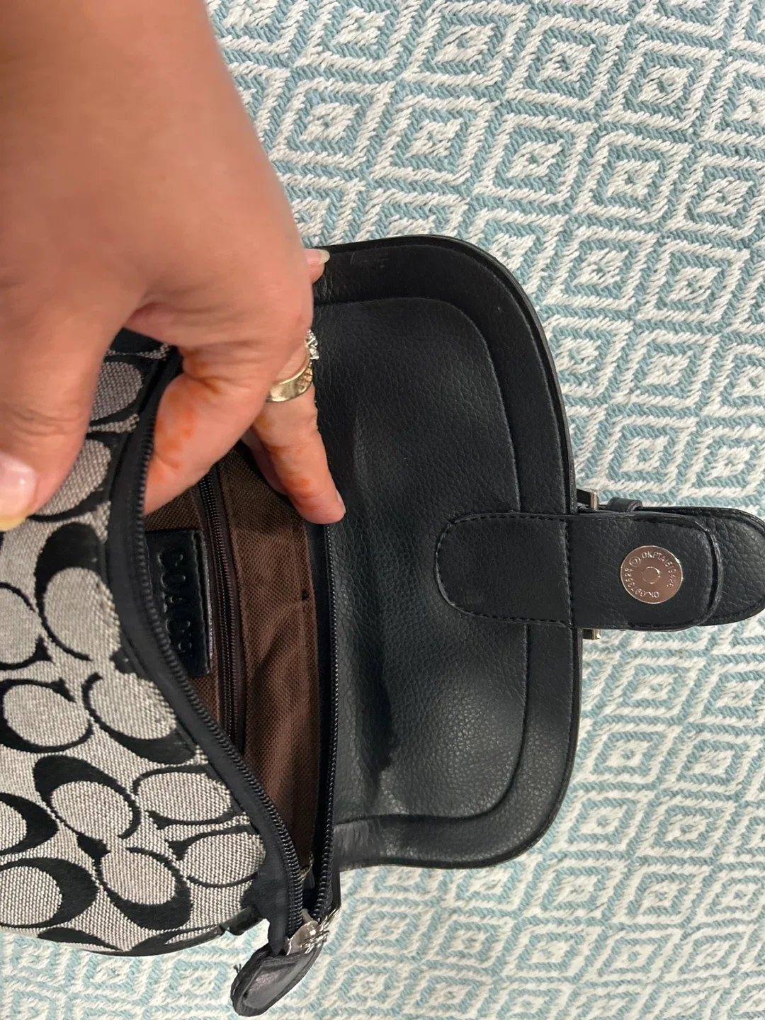 Coach Black & Grey Signature Canvas Handbag image indicator(4)