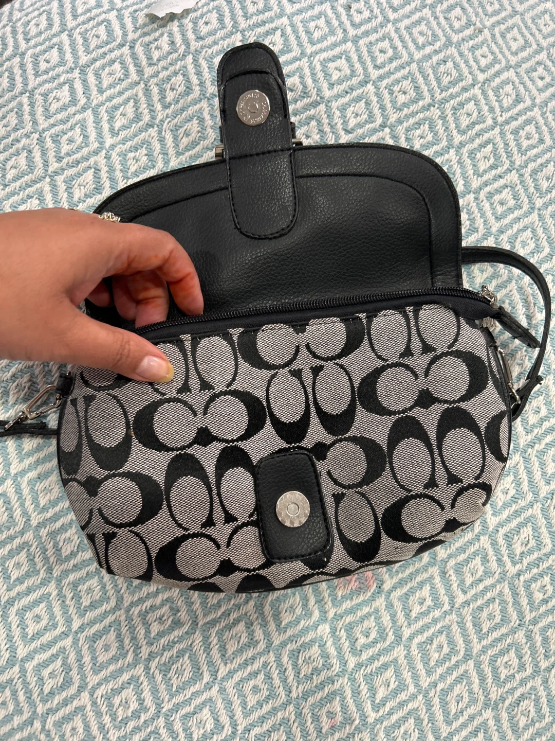 Coach Black & Grey Signature Canvas Handbag - photo 3