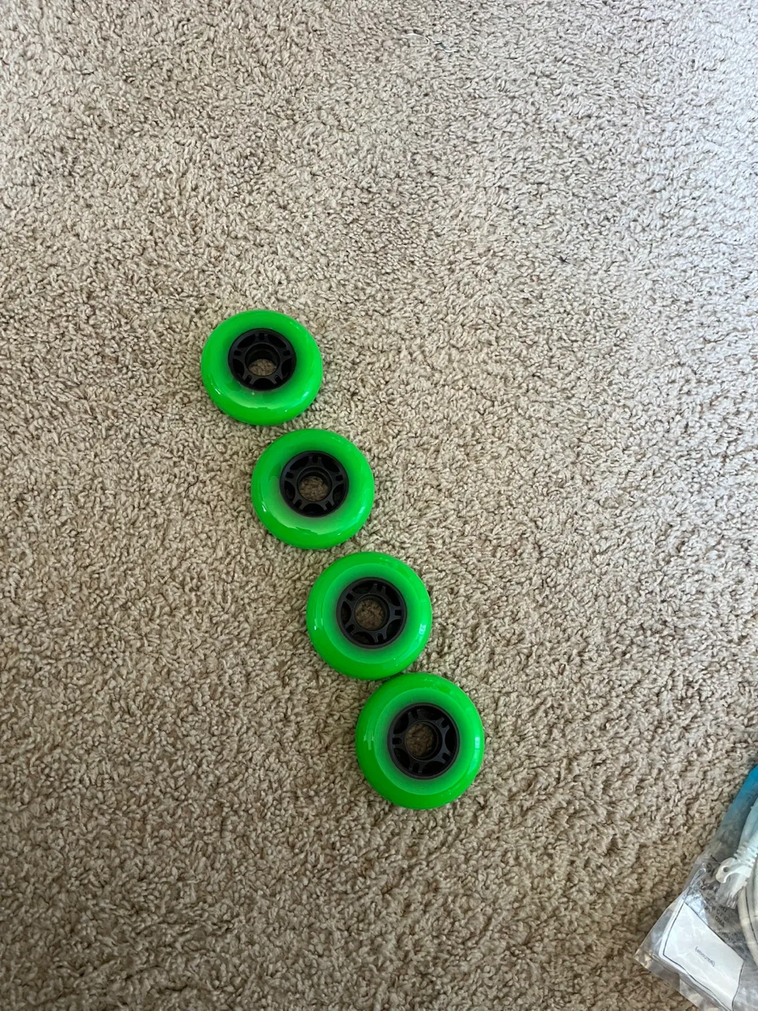 Rollerblade Wheels - Green 80mm image indicator(2)