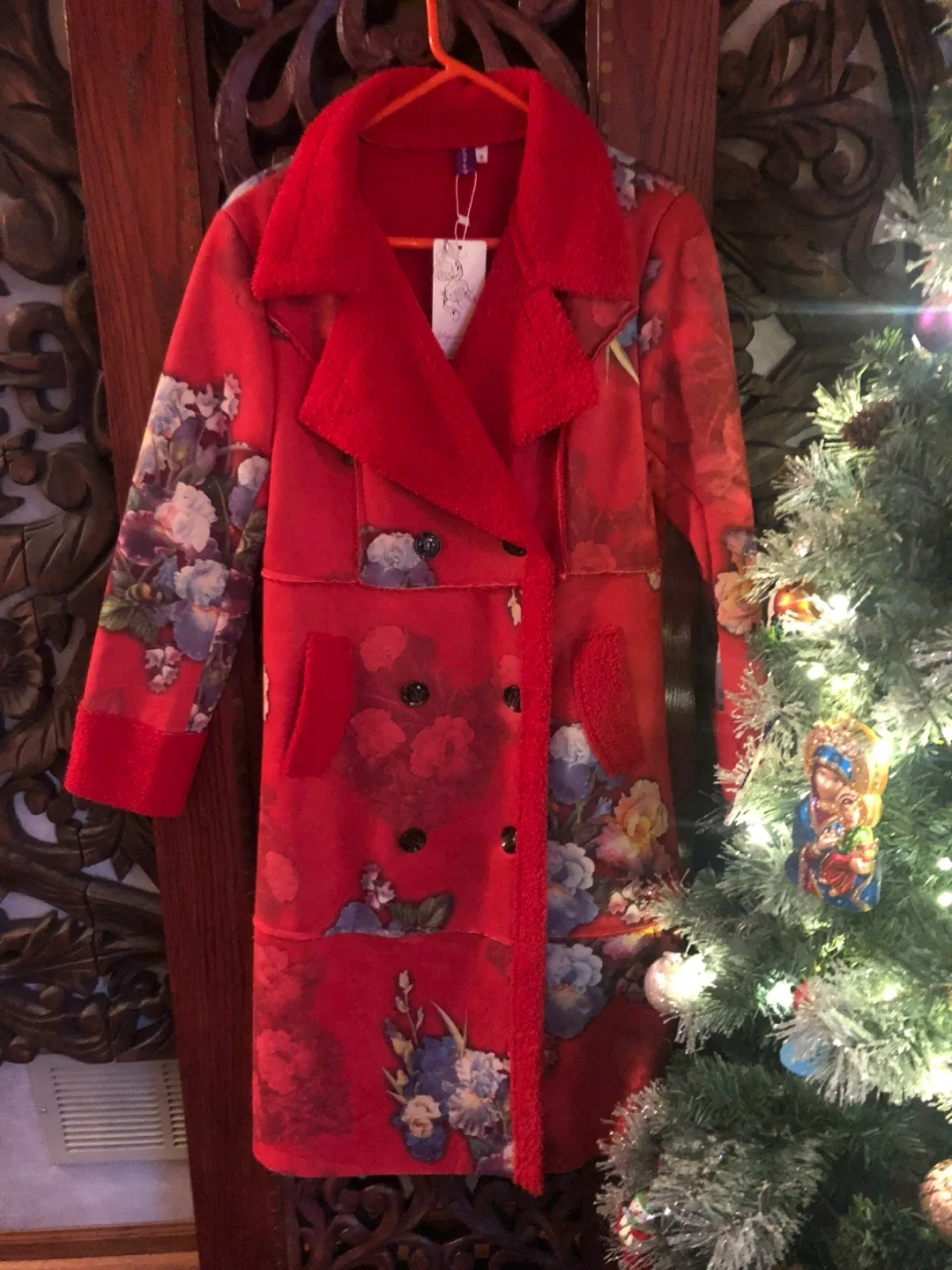 NEW Yafinzhe Red Floral Print Coat Size M/Faux Sheepskin image indicator(2)