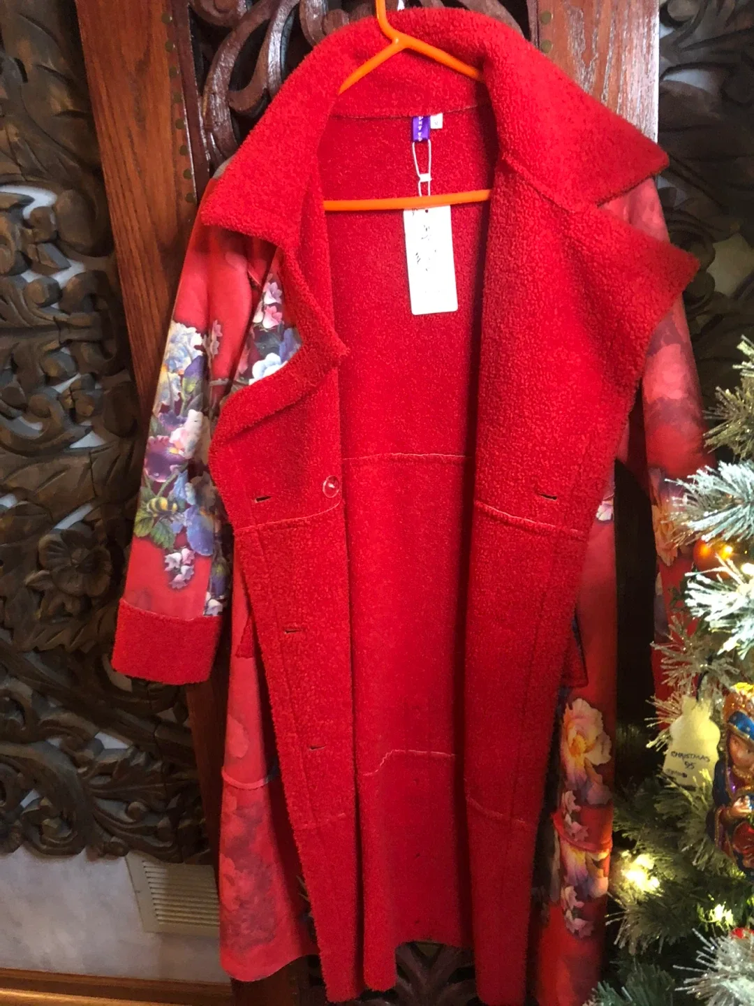 NEW Yafinzhe Red Floral Print Coat Size M/Faux Sheepskin image indicator(6)