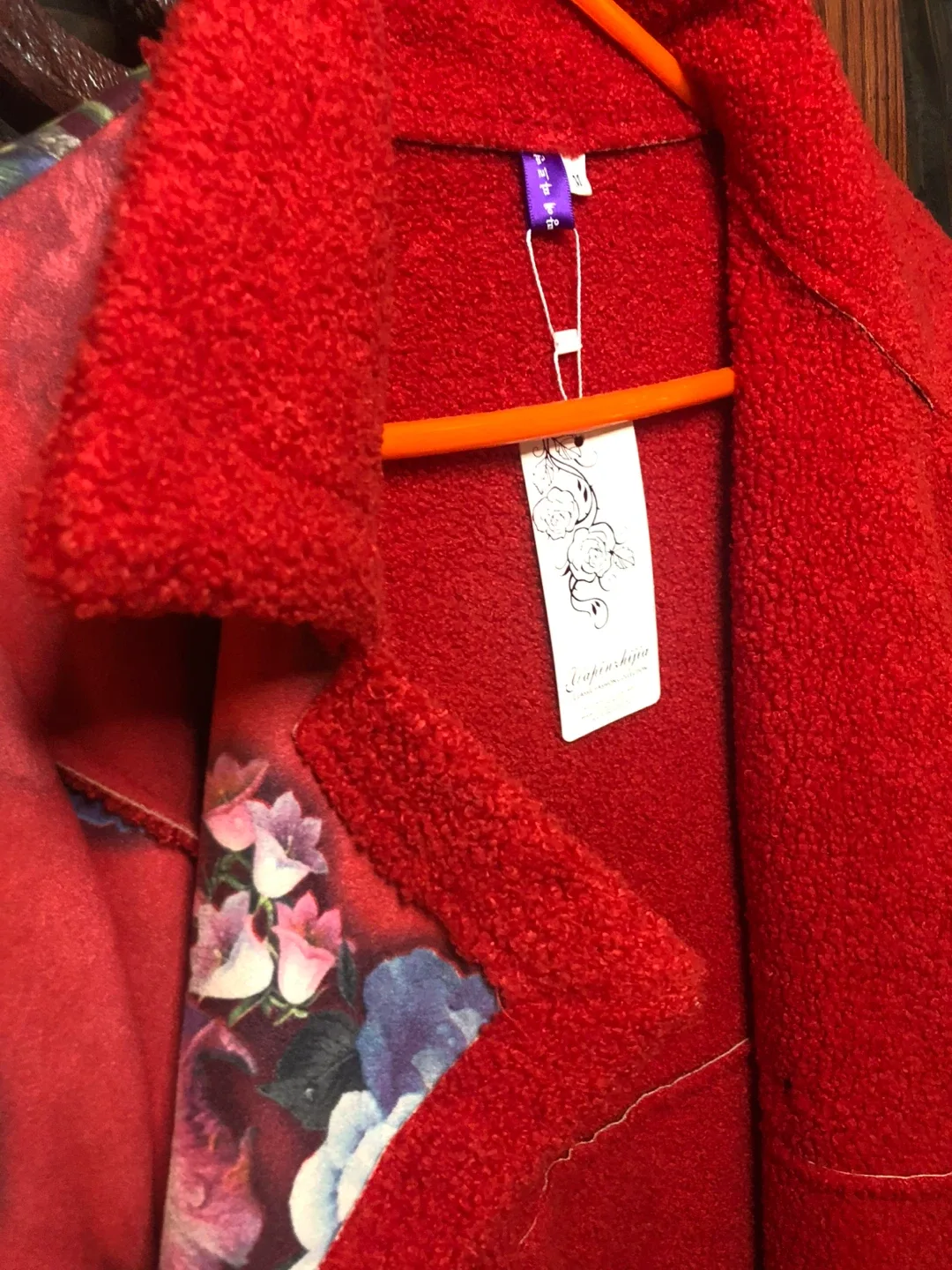 NEW Yafinzhe Red Floral Print Coat Size M/Faux Sheepskin image indicator(5)