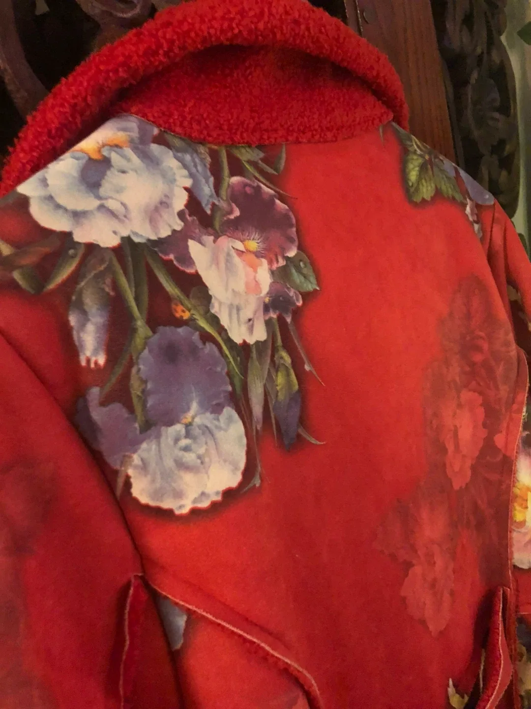 NEW Yafinzhe Red Floral Print Coat Size M/Faux Sheepskin image indicator(10)