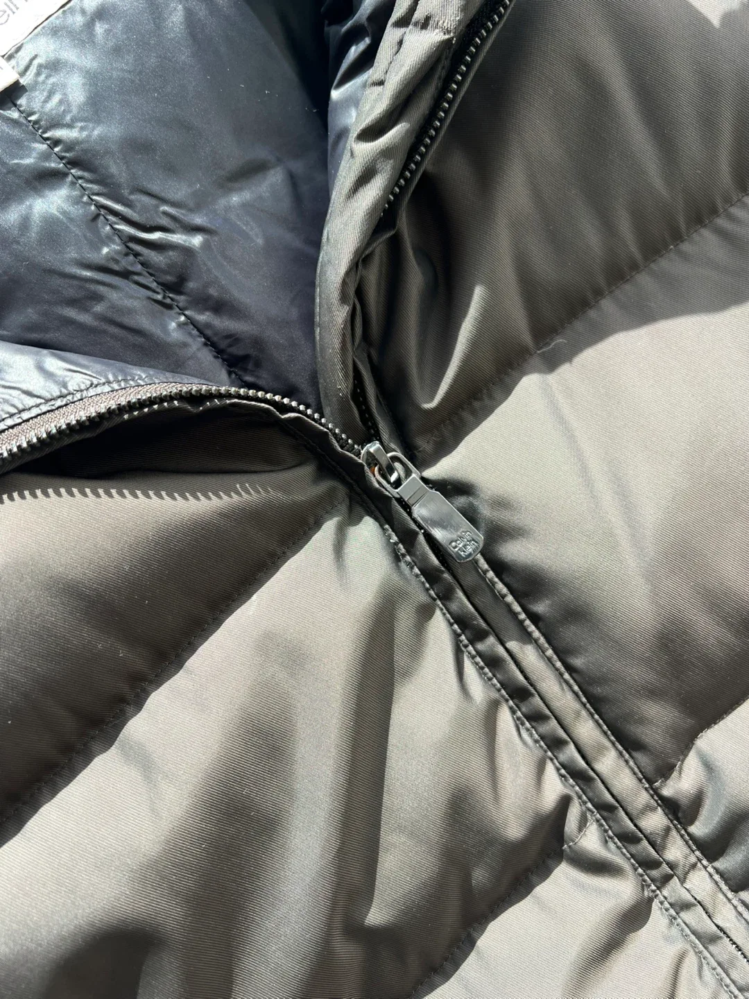 Calvin Klein Down Puffer Coat - Size M image indicator(5)