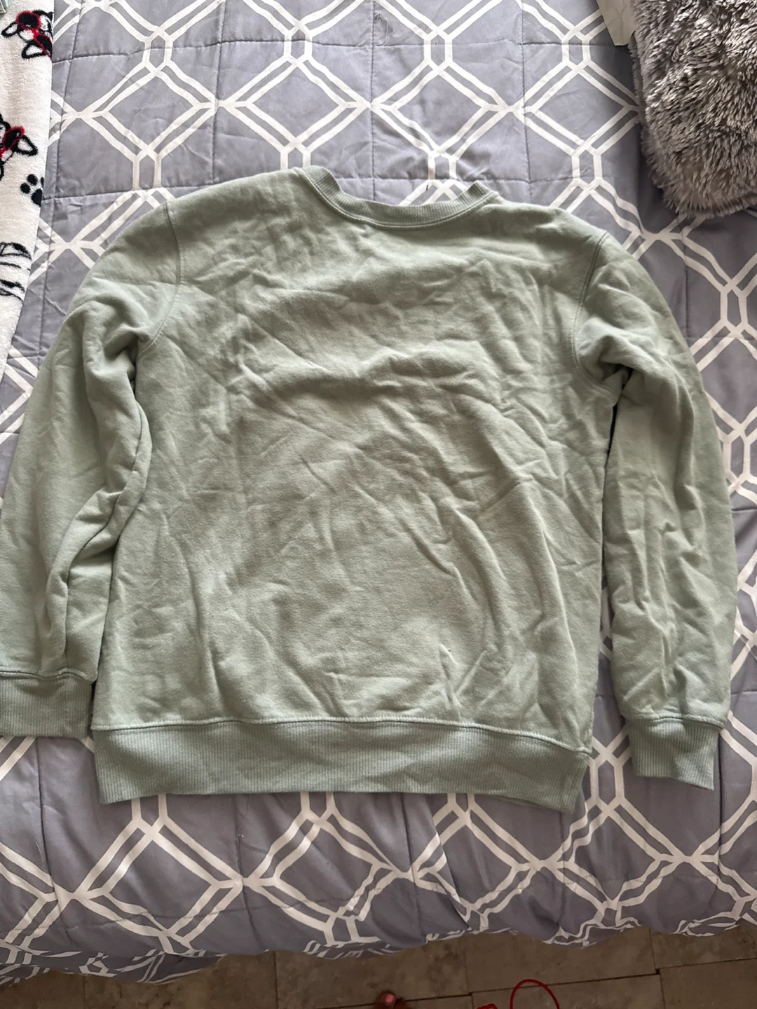 Star Wars Baby Yoda Sweatshirt - photo 2