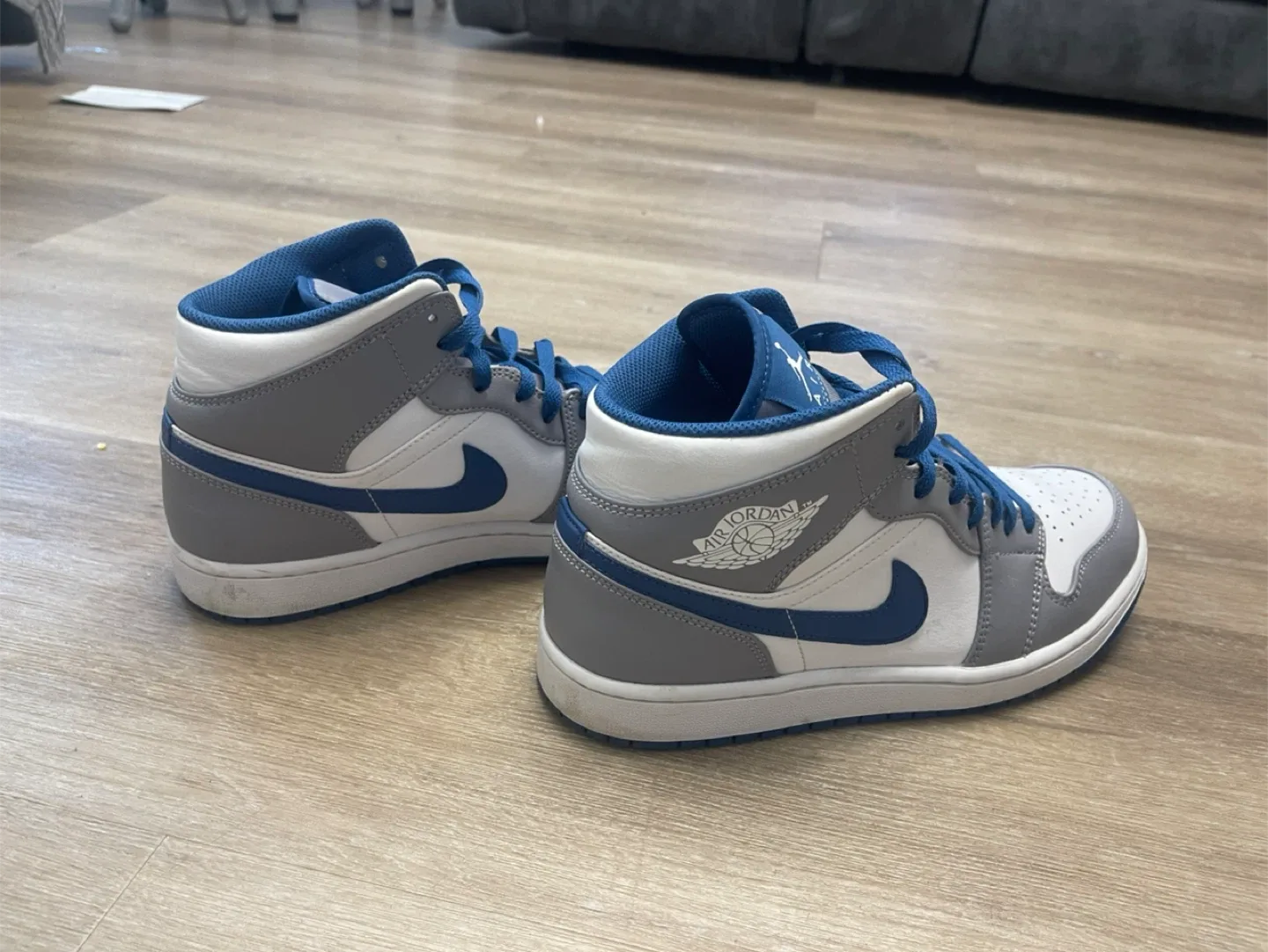 Air Jordan 1 Mid Grey Blue image indicator(4)