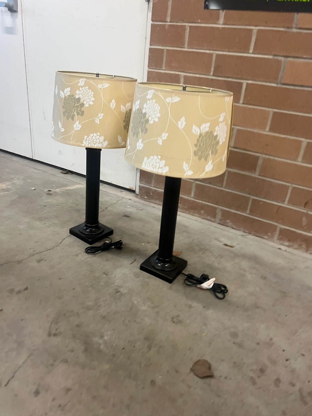 Pair of Floral Patterned Table Lamps - photo 5