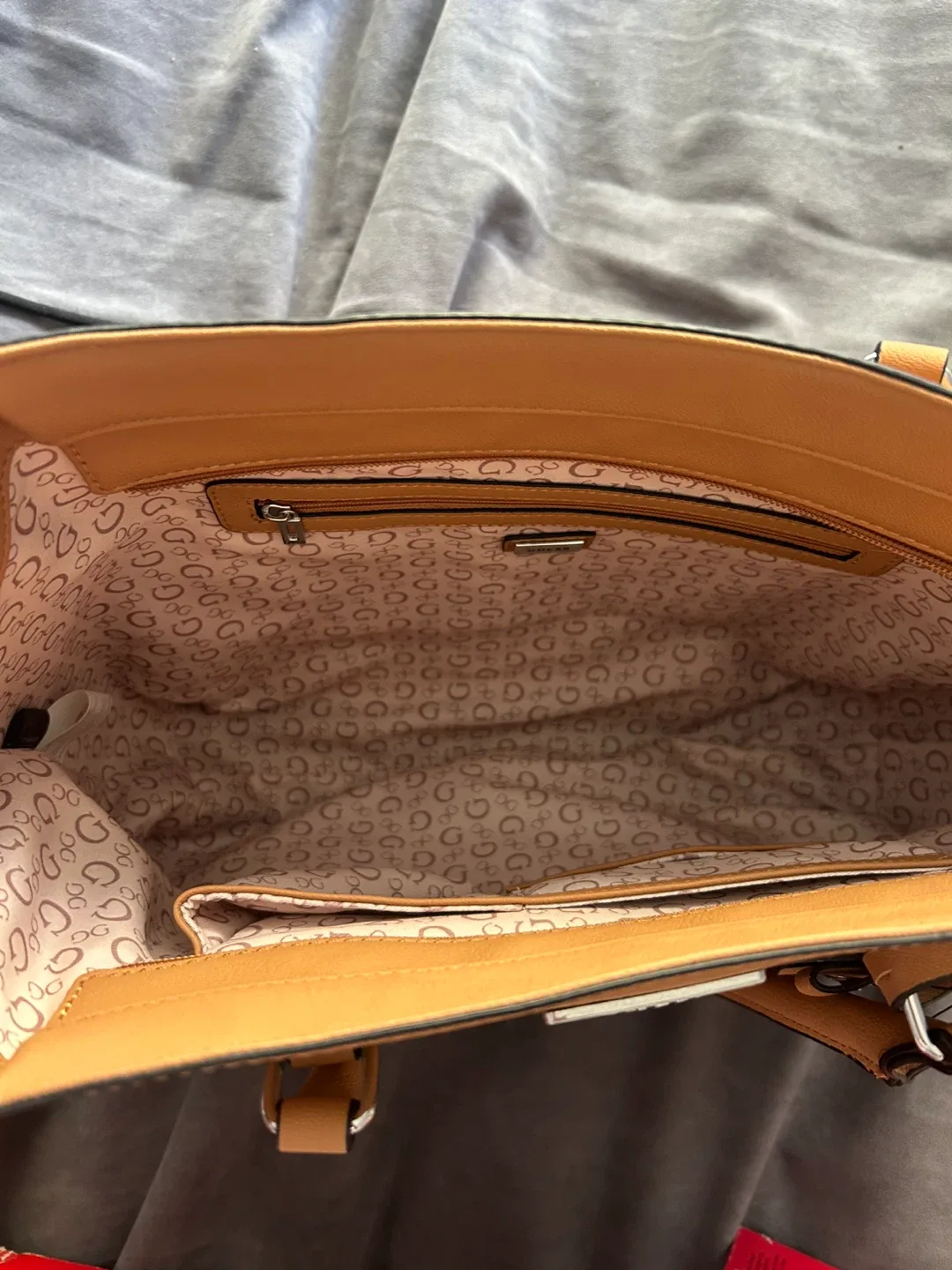 Authentic Guess Tote Bag & Wallet Set image indicator(2)