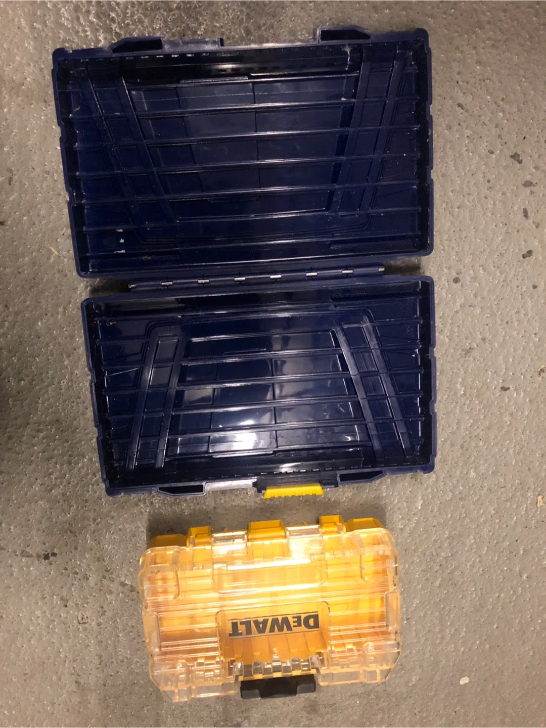 Toolbox with Hardware image indicator(8)