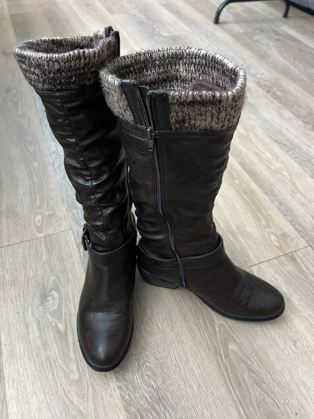 Brown Knee-High Boots - Size 9 image indicator(4)