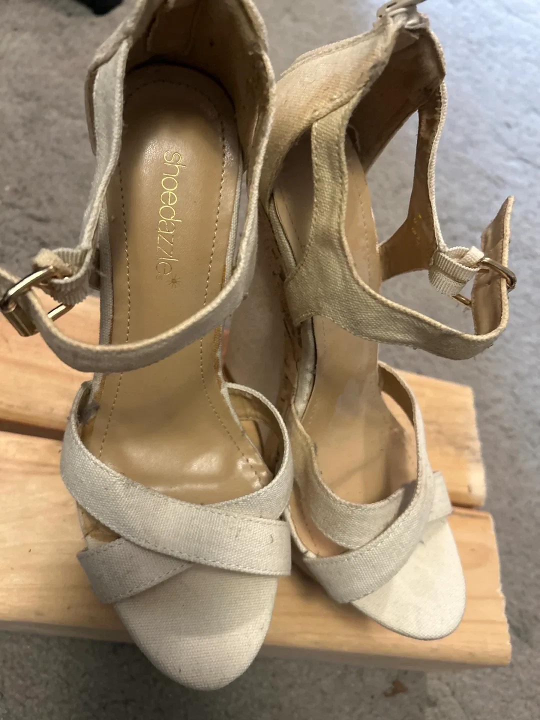 ShoeDazzle Wedge Heels - Size 8 image indicator(5)