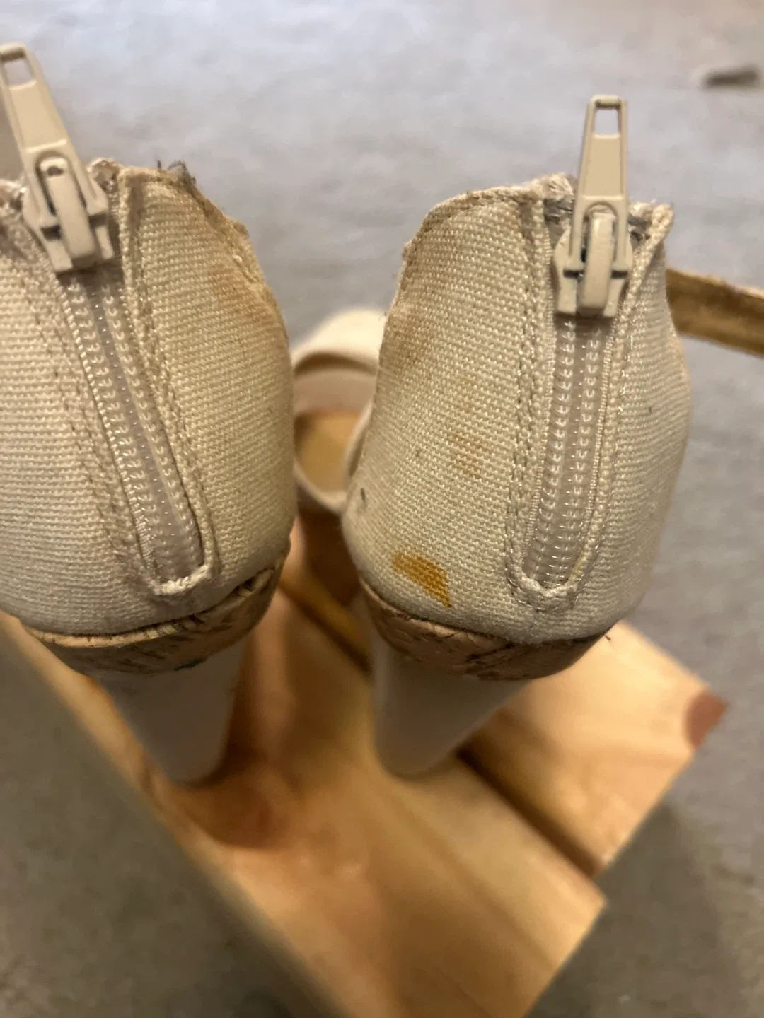 ShoeDazzle Wedge Heels - Size 8 image indicator(3)