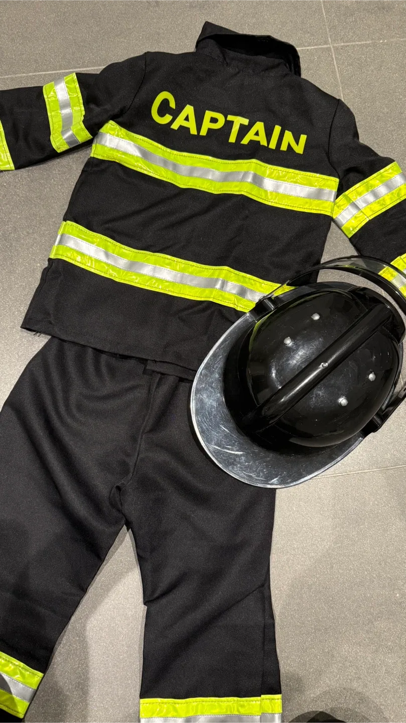 Halloween Firefighter Costume with Helmet image indicator(2)