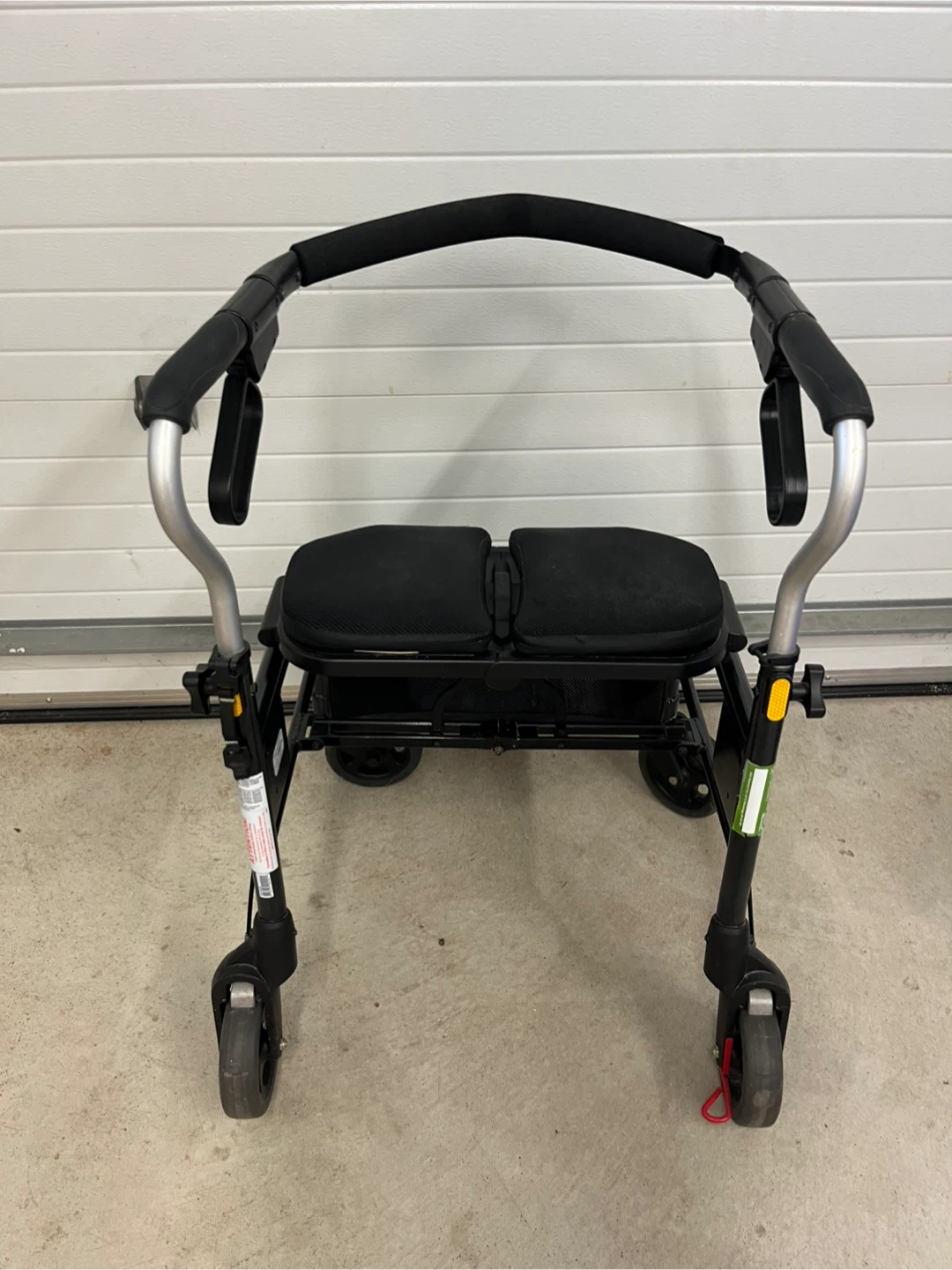 Four Wheel Walker Rollator with Seat