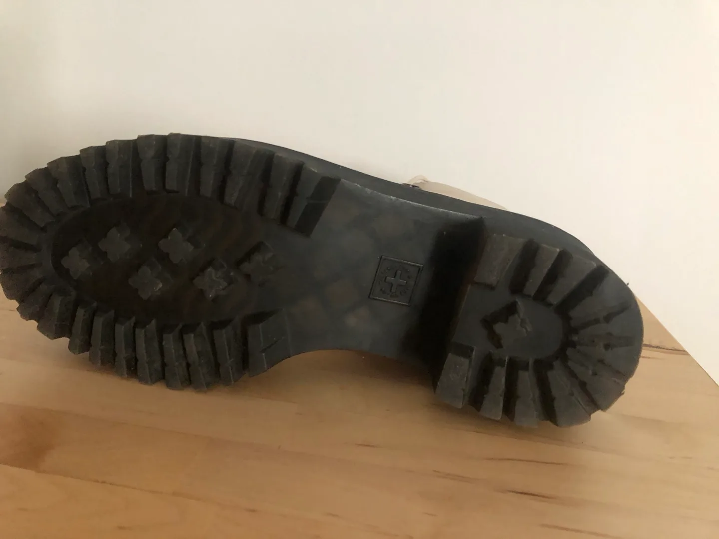 Dr. Martens Platform Boots - Off White image indicator(3)