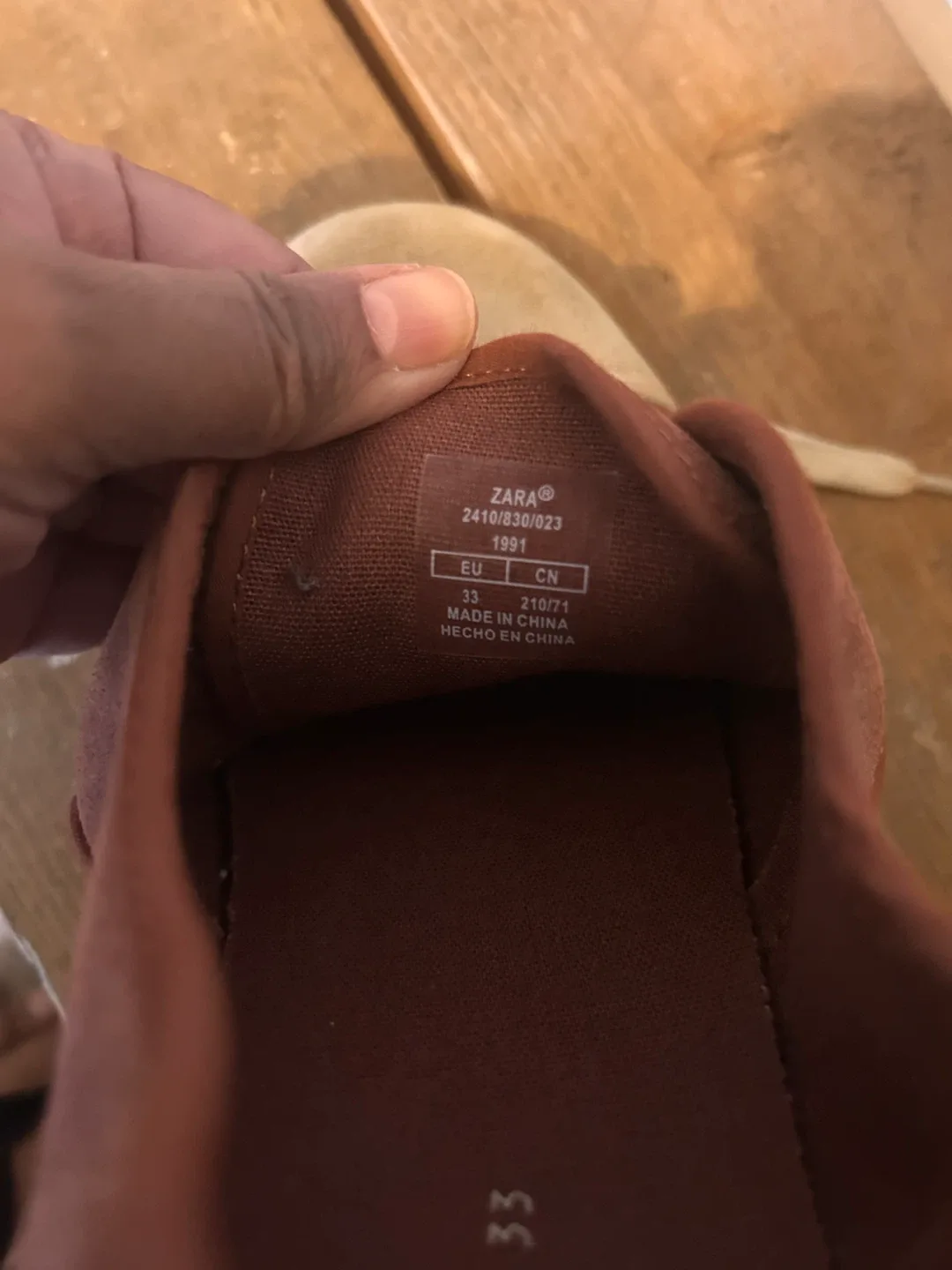 Zara Sneakers - Size 3 Youth image indicator(3)