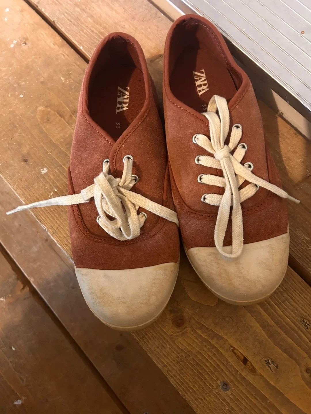 Zara Sneakers - Size 3 Youth image indicator(2)