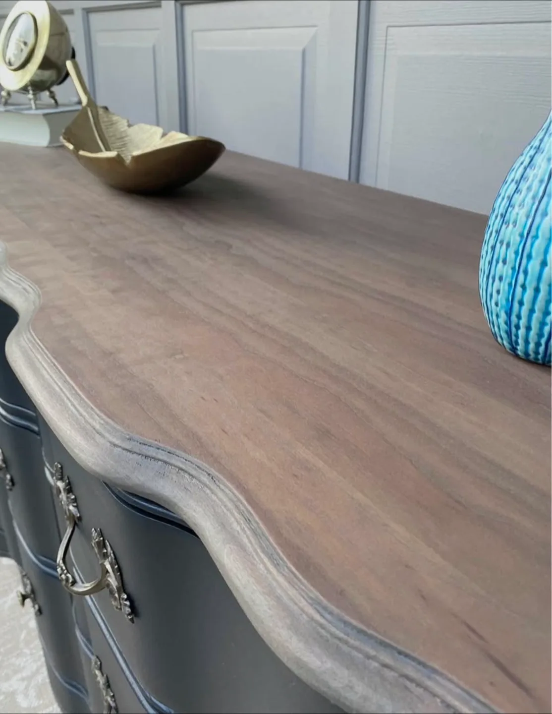 🖤 Bassett French Provincial Dresser – Solid Cherry 🖤 image indicator(3)