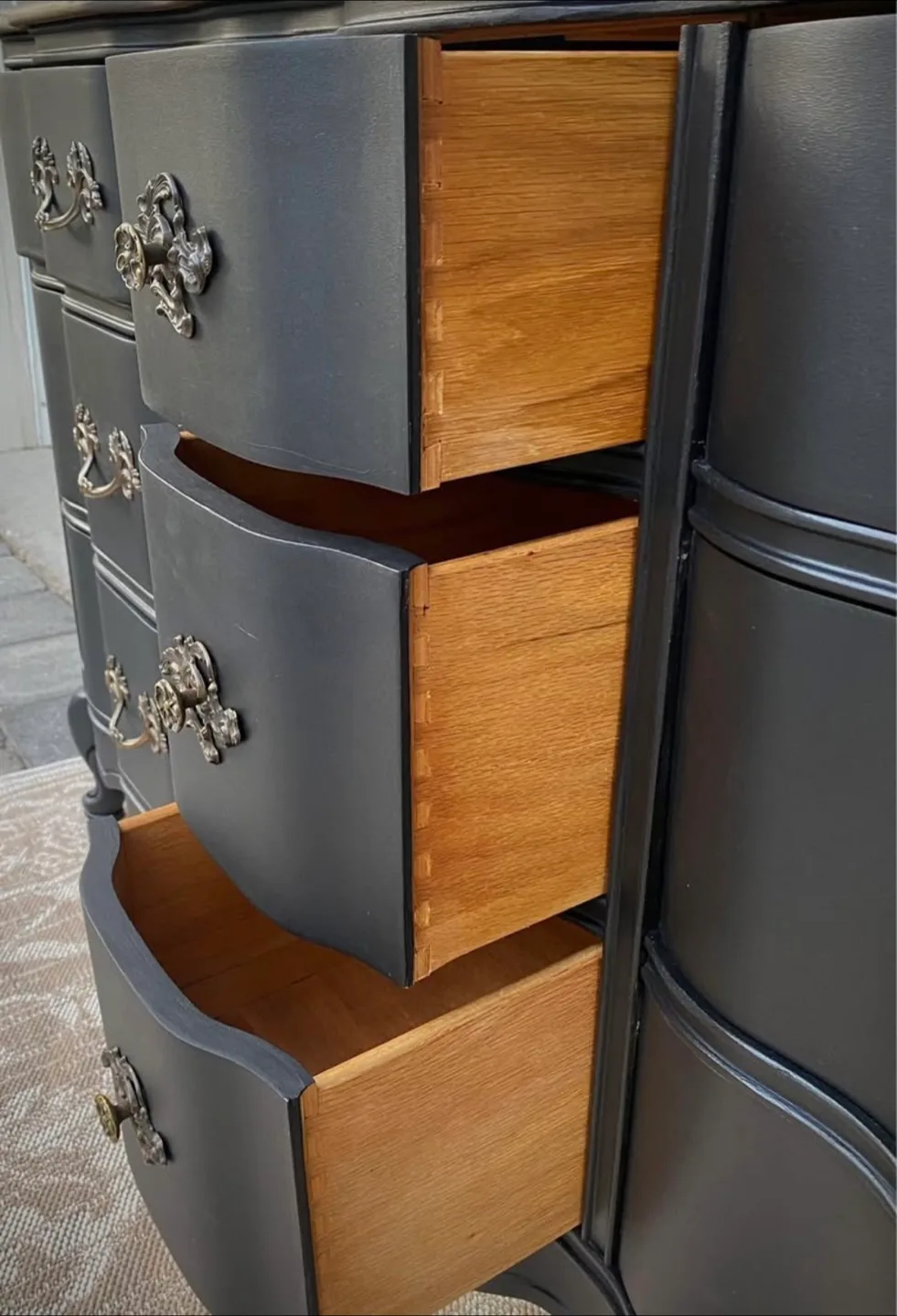 🖤 Bassett French Provincial Dresser – Solid Cherry 🖤 image indicator(5)