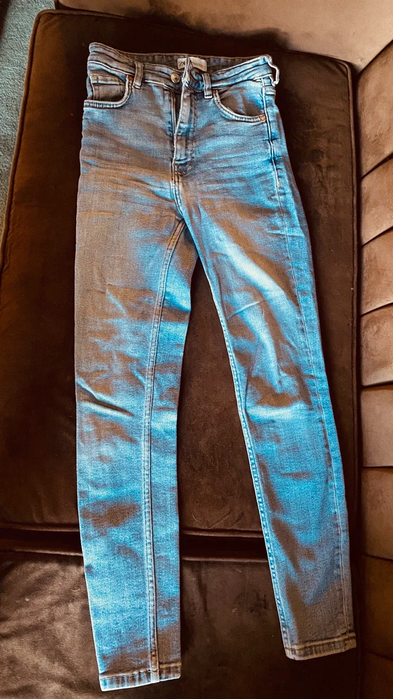 Zara & Revamped Jeans Bundle - Size XS image indicator(3)