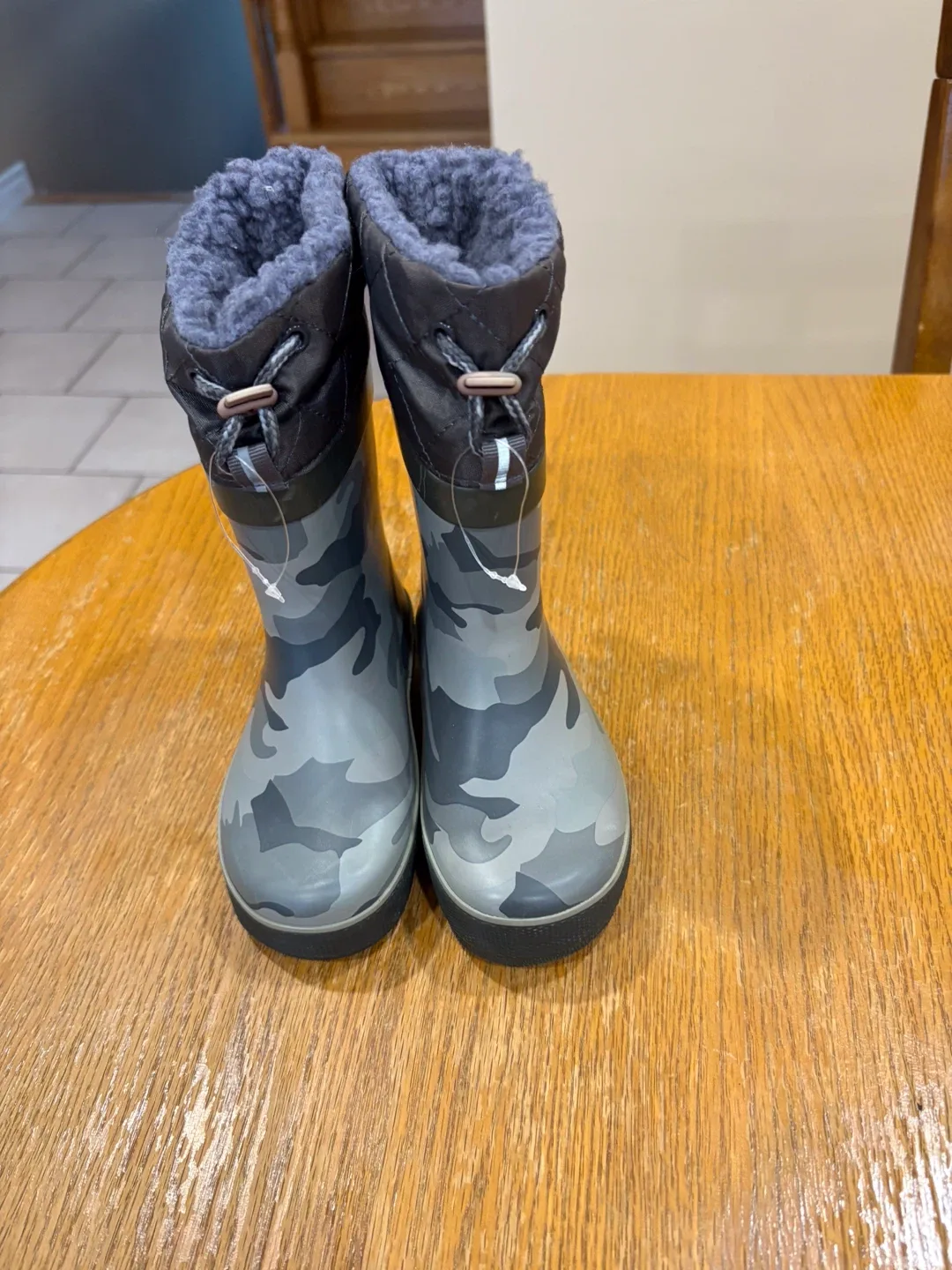 Next Kids' Camo Winter Boots - Size 8 image indicator(2)