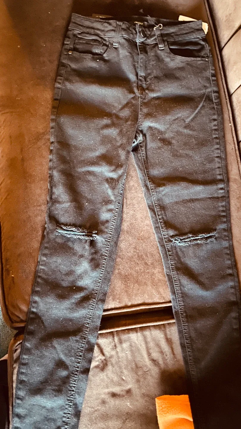 Forever 21 Skinny Ankle Jeans - Size 25 image indicator(2)