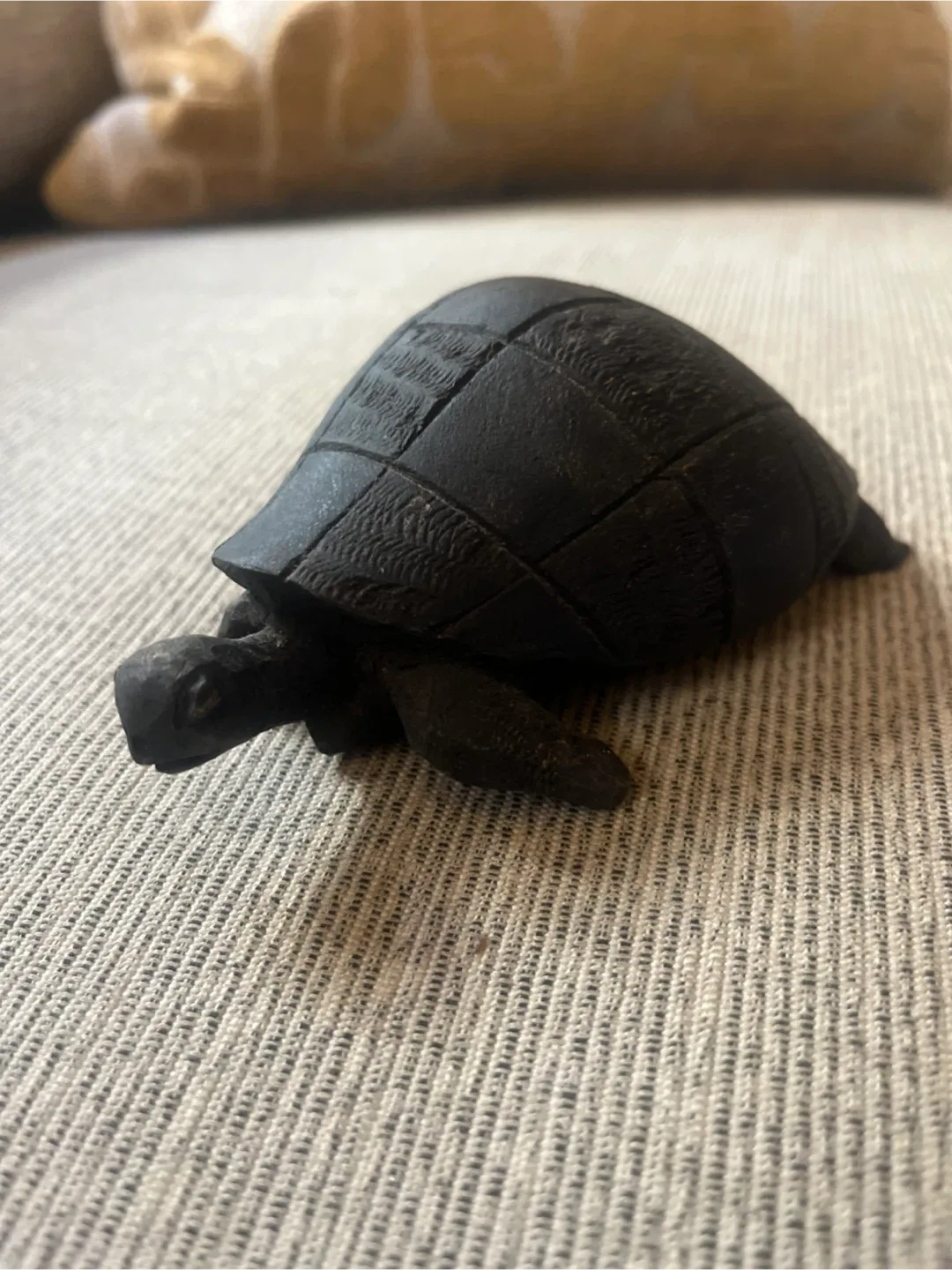 Ebony Turtle Figurine - vintage 60s