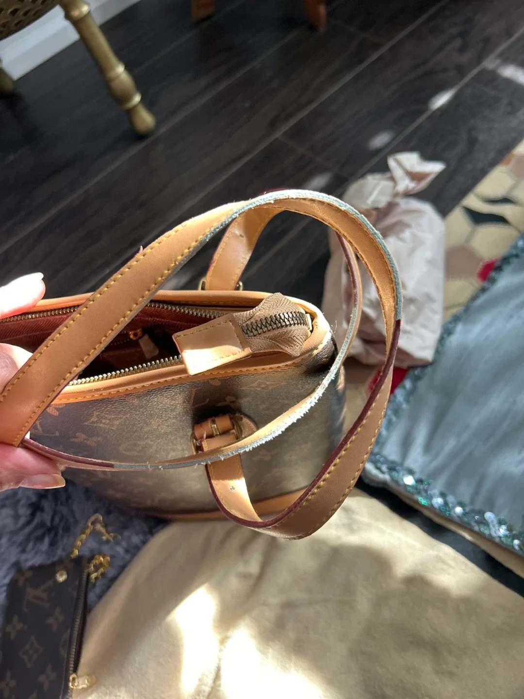 Louis Vuitton Monogram Bucket Bag image indicator(8)