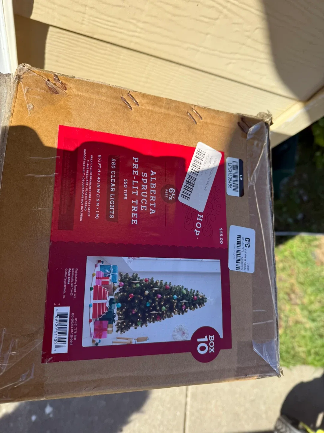 6.5 ft Alberta Spruce Pre-Lit Christmas Tree - New in Box! thumbnail
