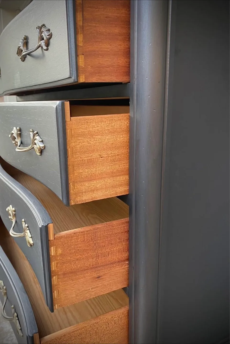 “Huntley by Thomasville” French Provincial Tallboy image indicator(5)